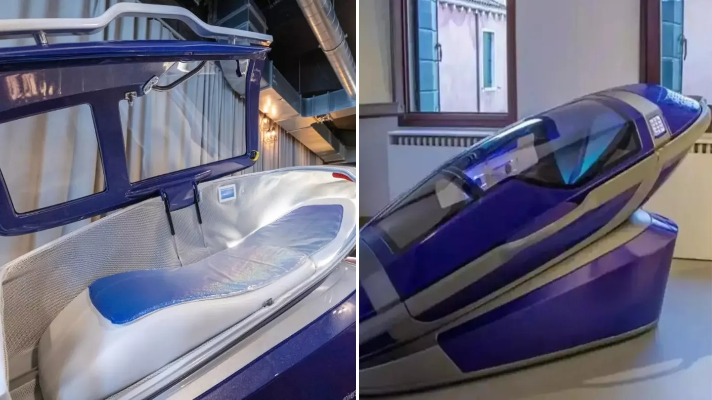 A British couple becomes the first to use controversial “suicide pod” to die in each other’s arms