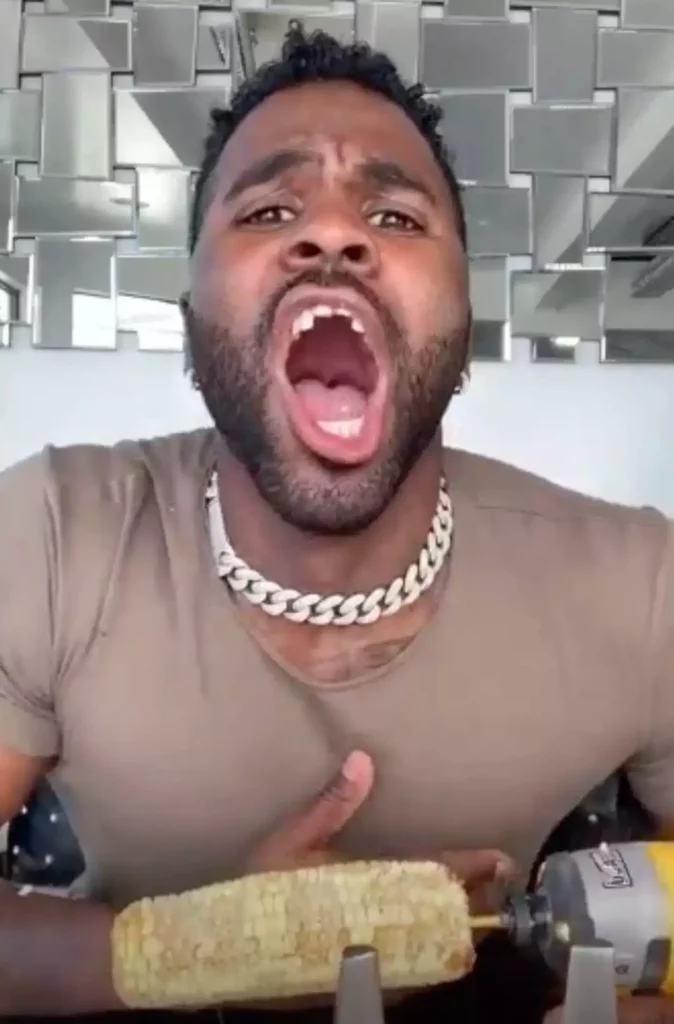 Jason Derulo knocked out his teeth while eating corn