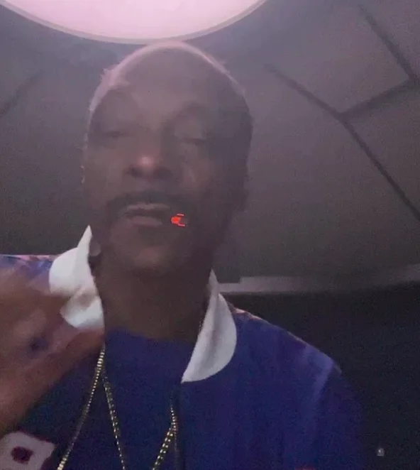 Snoop Dogg smoking