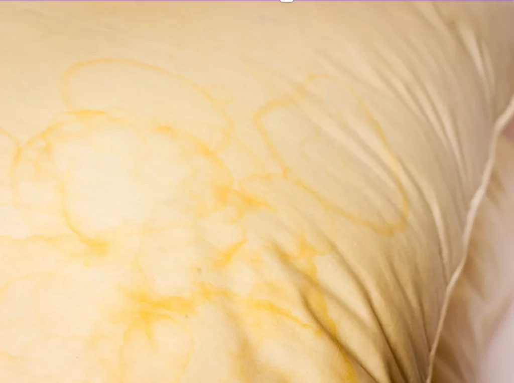 yellow pillows do not look particularly appealing