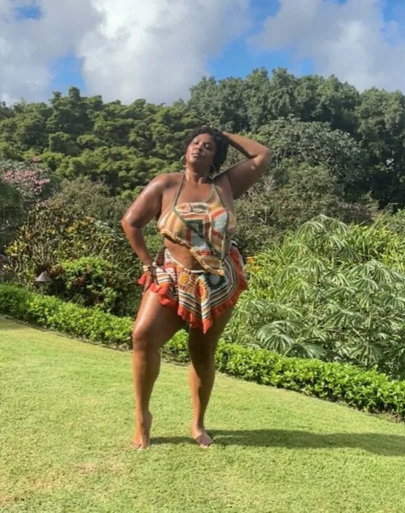 Lizzo Flaunts Weight Loss 