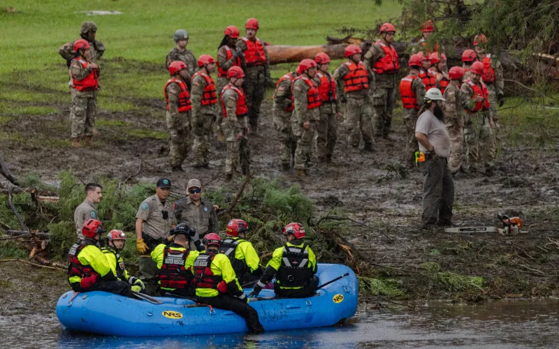 Rescues teams